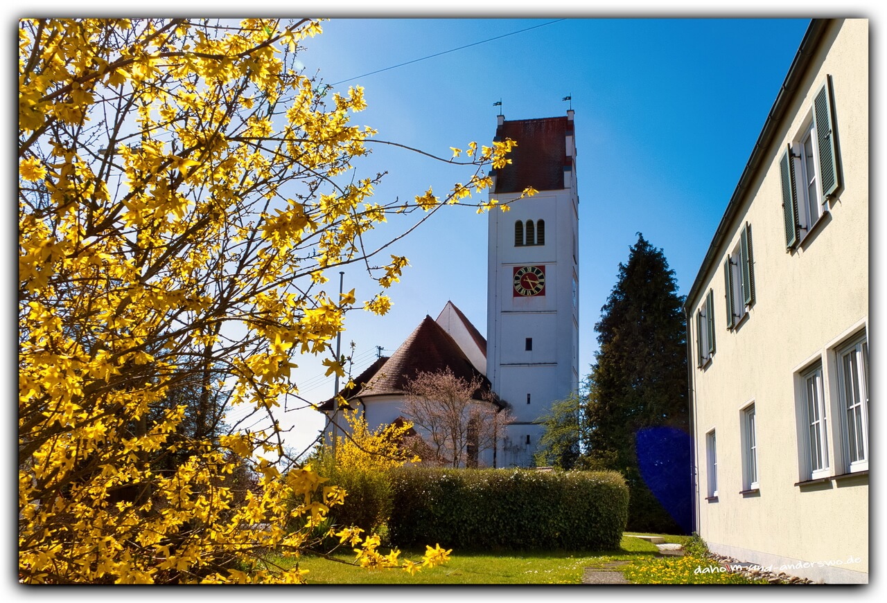 Fischach-Kirche-Frühling-die stauden