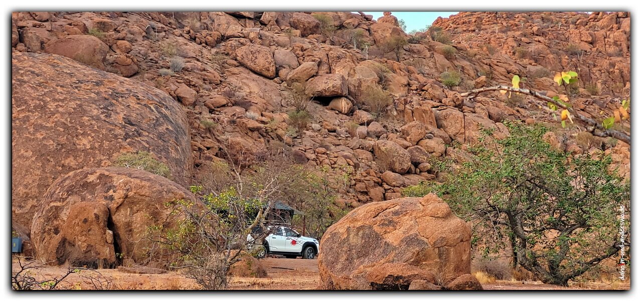 01 namibia-landschaft-felsen-wüste-berge 01