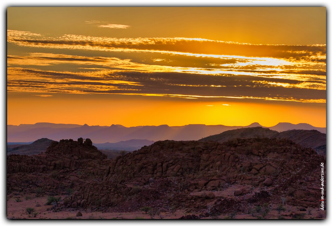 01 sonnenuntergang-sundowner-namibia-berge