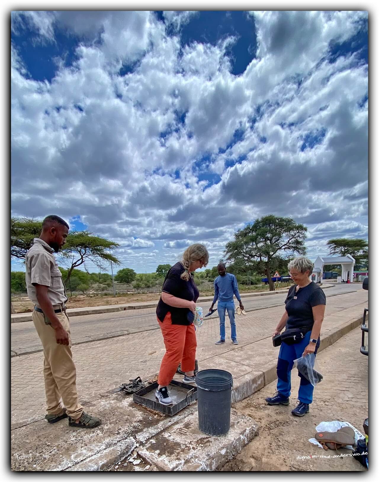 botswana-grenze-schuhe 01