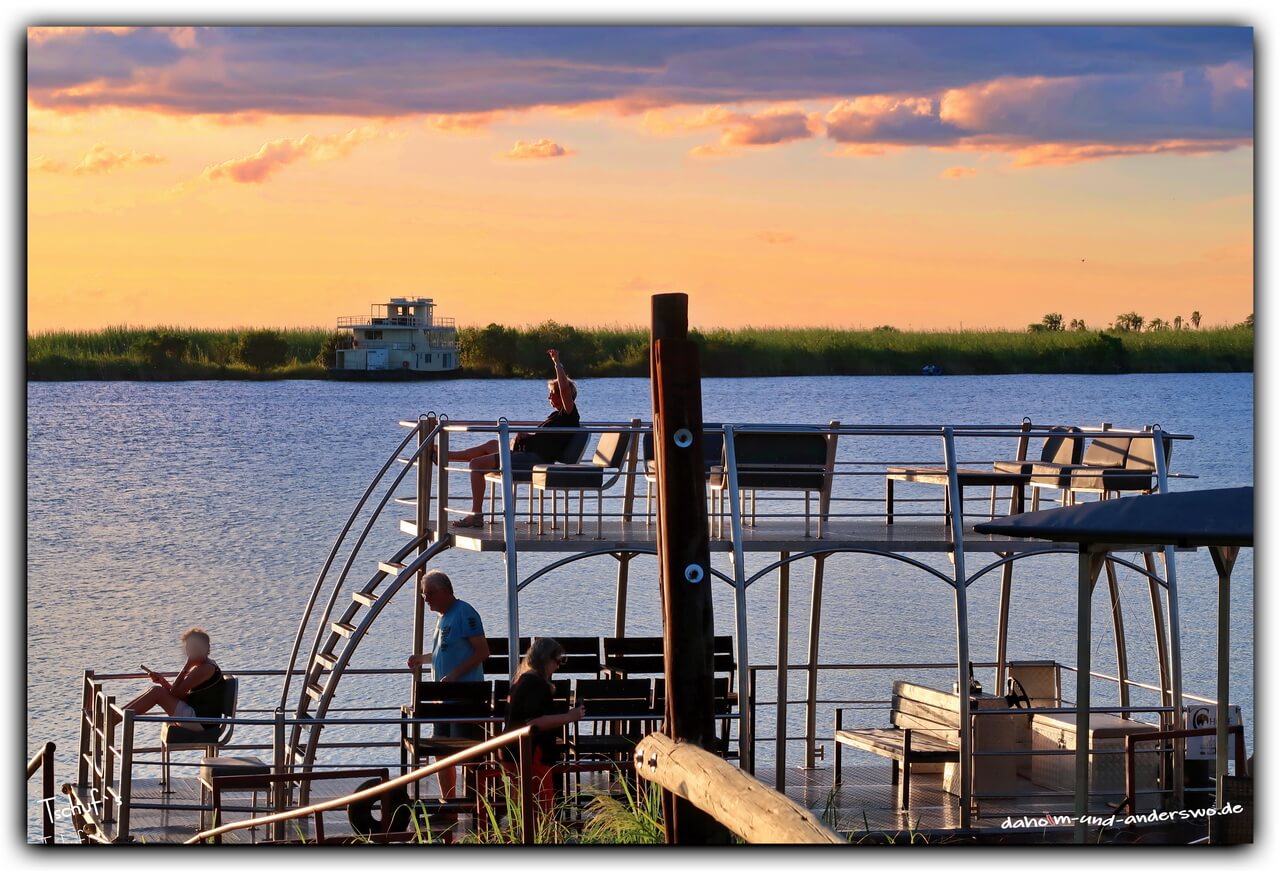 chobe river-sundowner-botswana 01