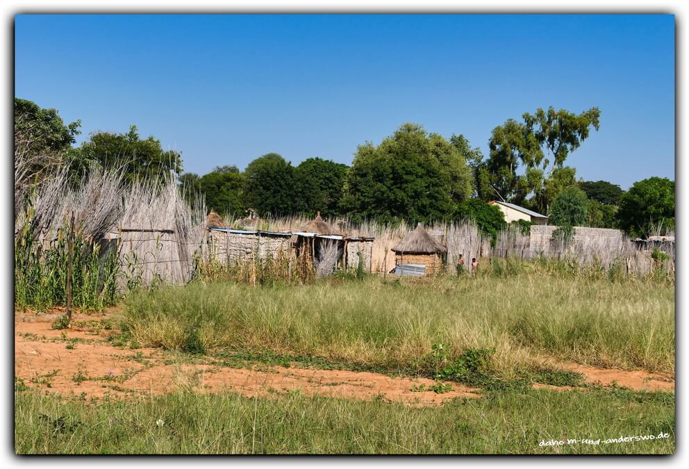 01 namibia-caprivi-hütten- 01