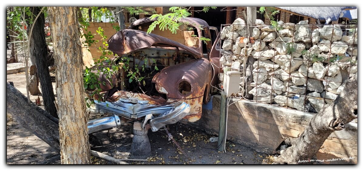 02 namibia- roys restcamp-schrott-unterkunft-lodge 02
