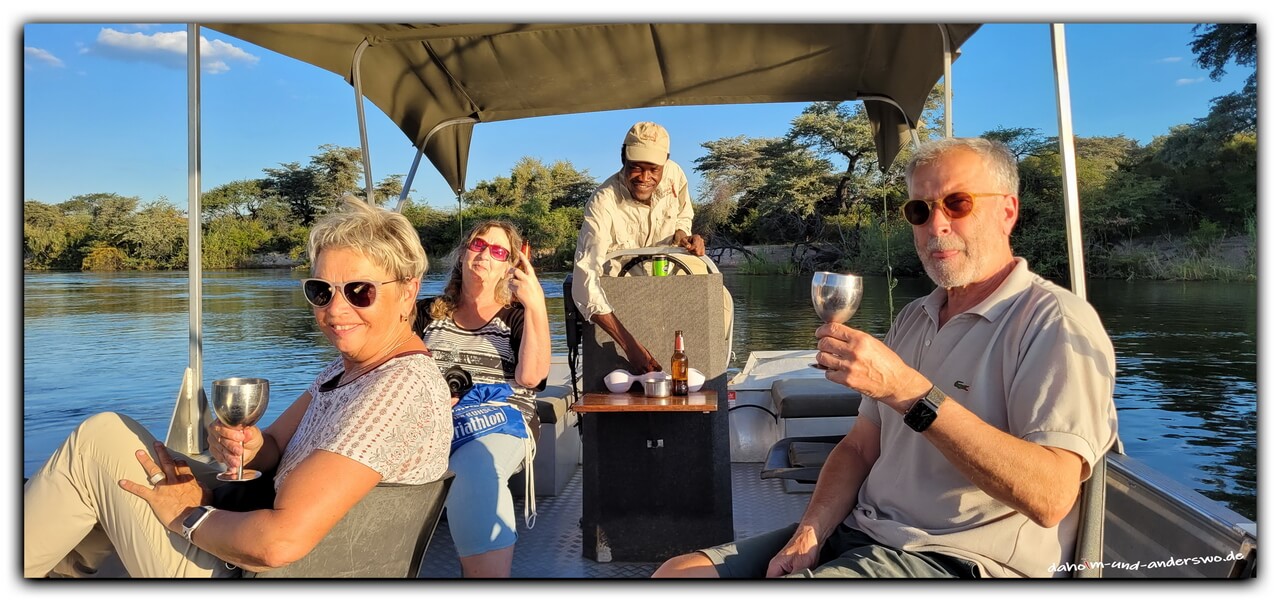 namibia bootstour hippo01
