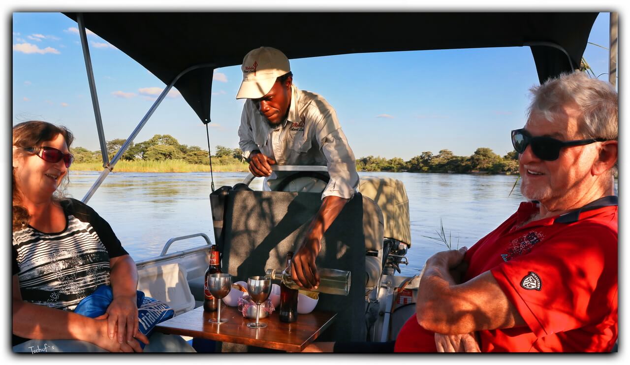 namibia bootstour hippo02