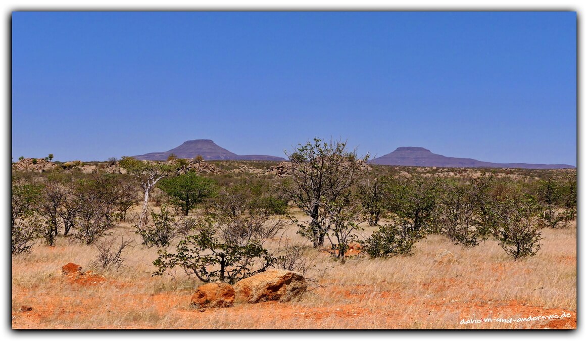 namibia-damaraland-straße-weite-berge-04 namibia damaraland strasse weite berge 04