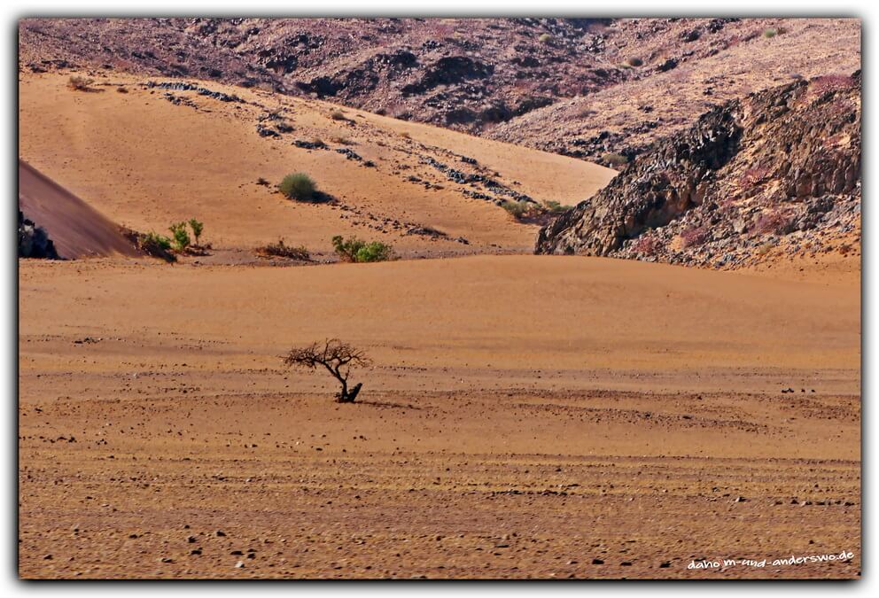 namibia-damaraland-straße-wüste-karge landschaft-06 namibia damaraland strasse wueste karge landschaft 06