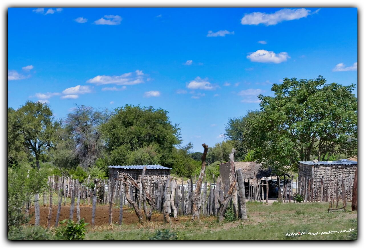 namibia huette strassenrand