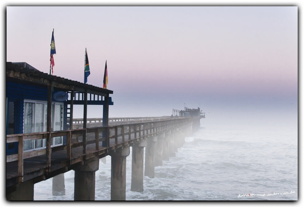 swakopmund-namibia-sonnenaufgang-pier 02 swakopmund namibia sonnenaufgang pier 02