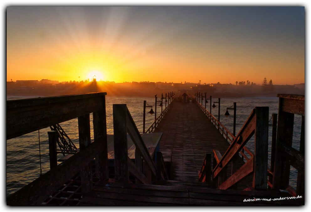 swakopmund-namibia-sonnenaufgang-pier 05 swakopmund namibia sonnenaufgang pier 05