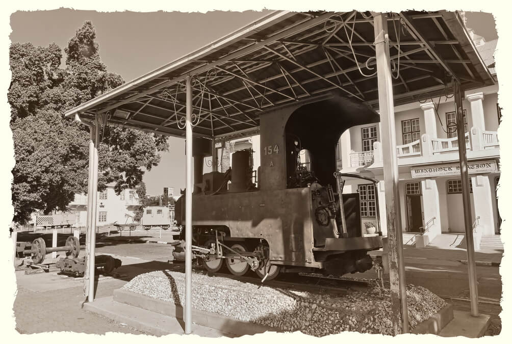 namibia windhuk bahnhof alte lokomotive 02