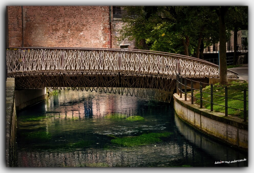 ulm abstrakt gebaeude bruecke steg 01